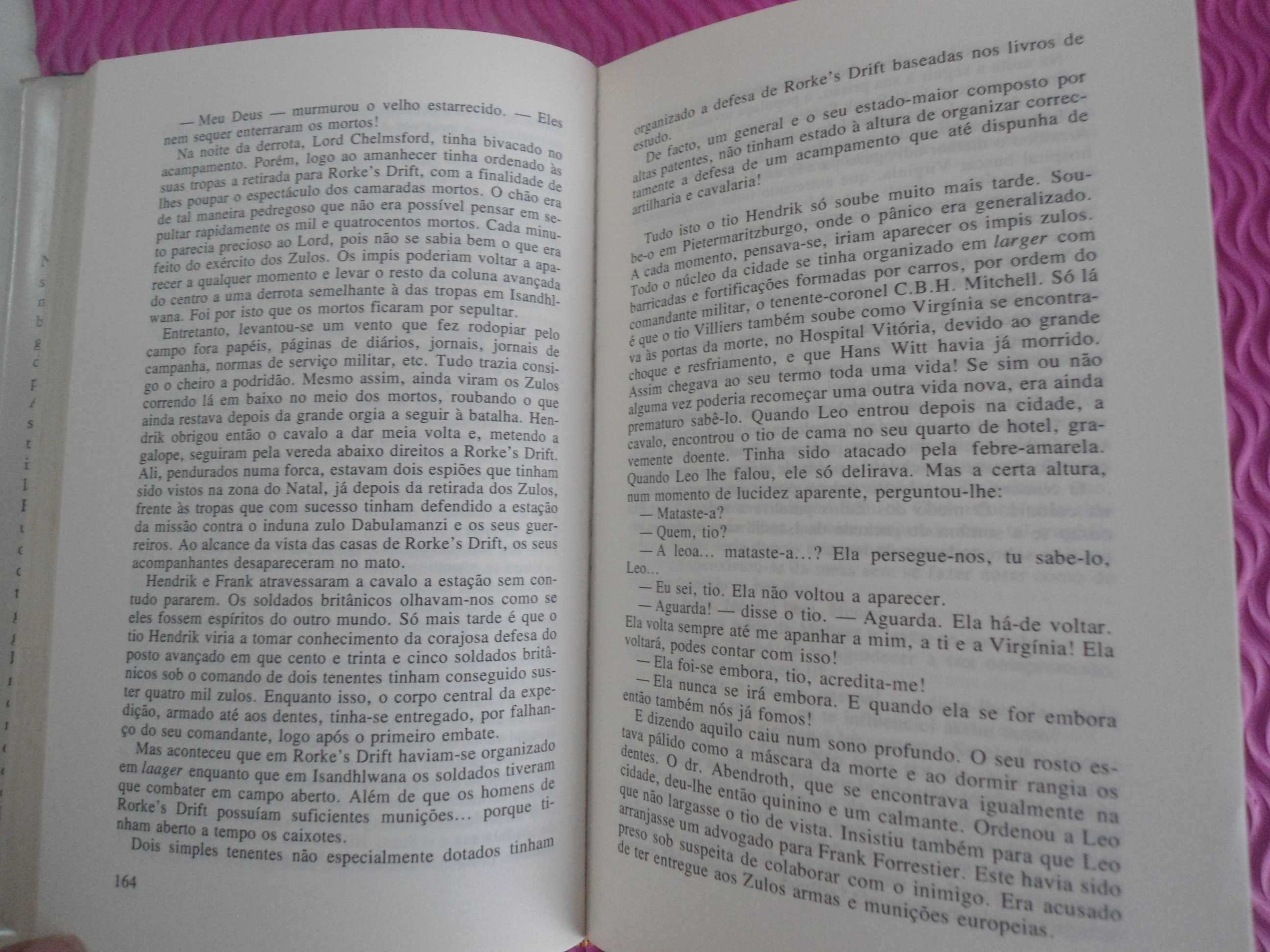 A Leoa por Michael Horbach