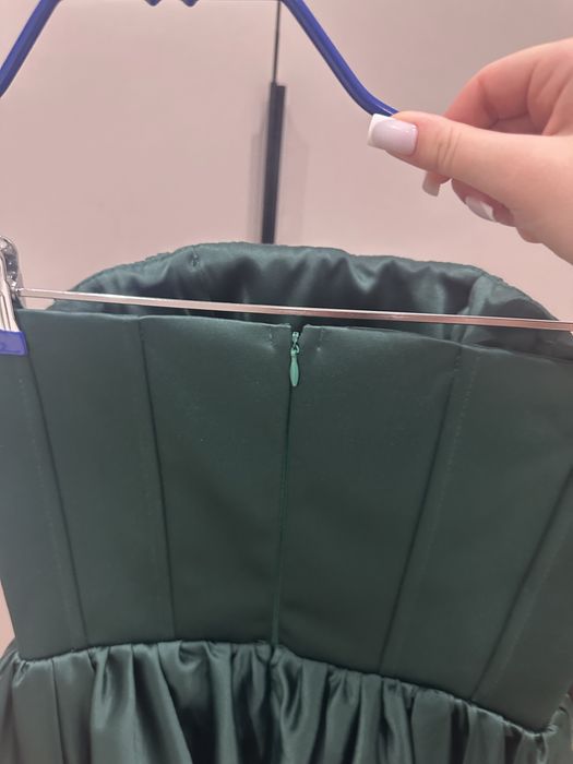 Сукня темно зеленого кольору