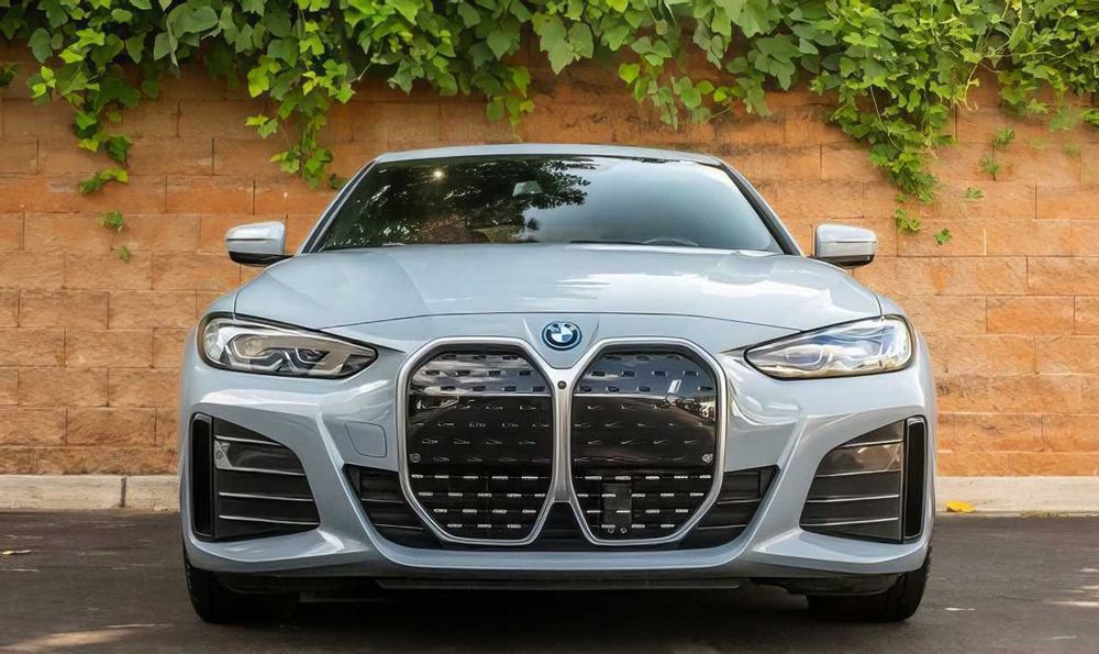 BMW i4 eDrive40      2022