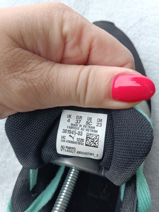 Женские кроссовки Puma р36