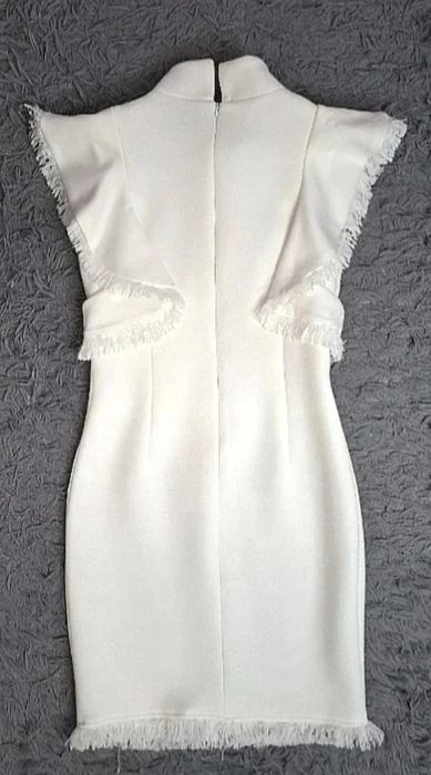 Сукня ,матеріал стрейч тягнеться. Розмір М