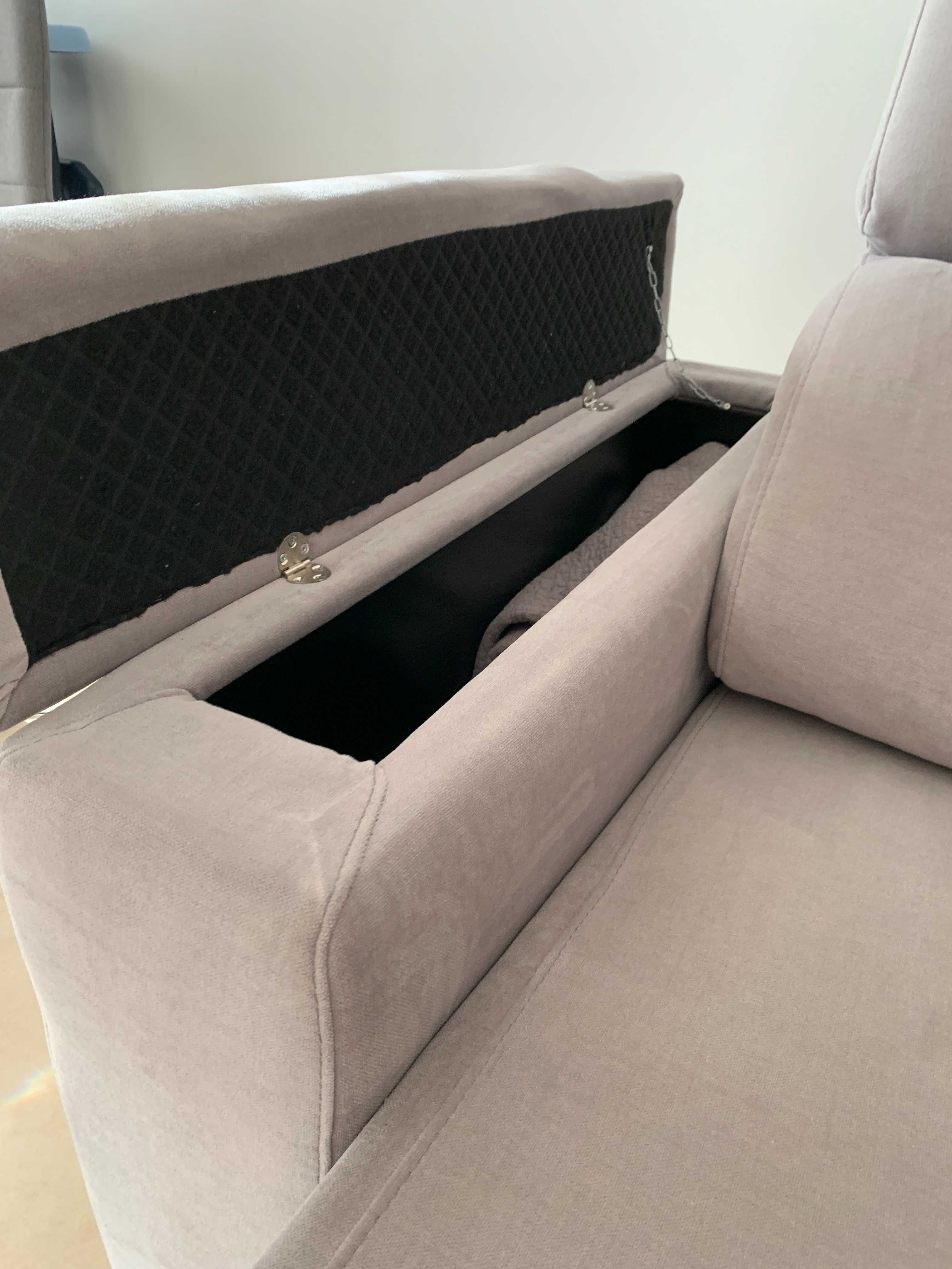 Sofá estilo “L” com lugares individuais assento extensível com tecido impermeável