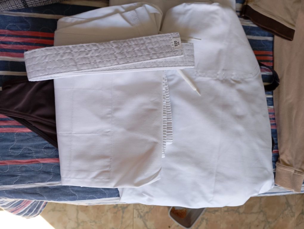 Roupa/Farda 1 Ciclo do Colégio Militar