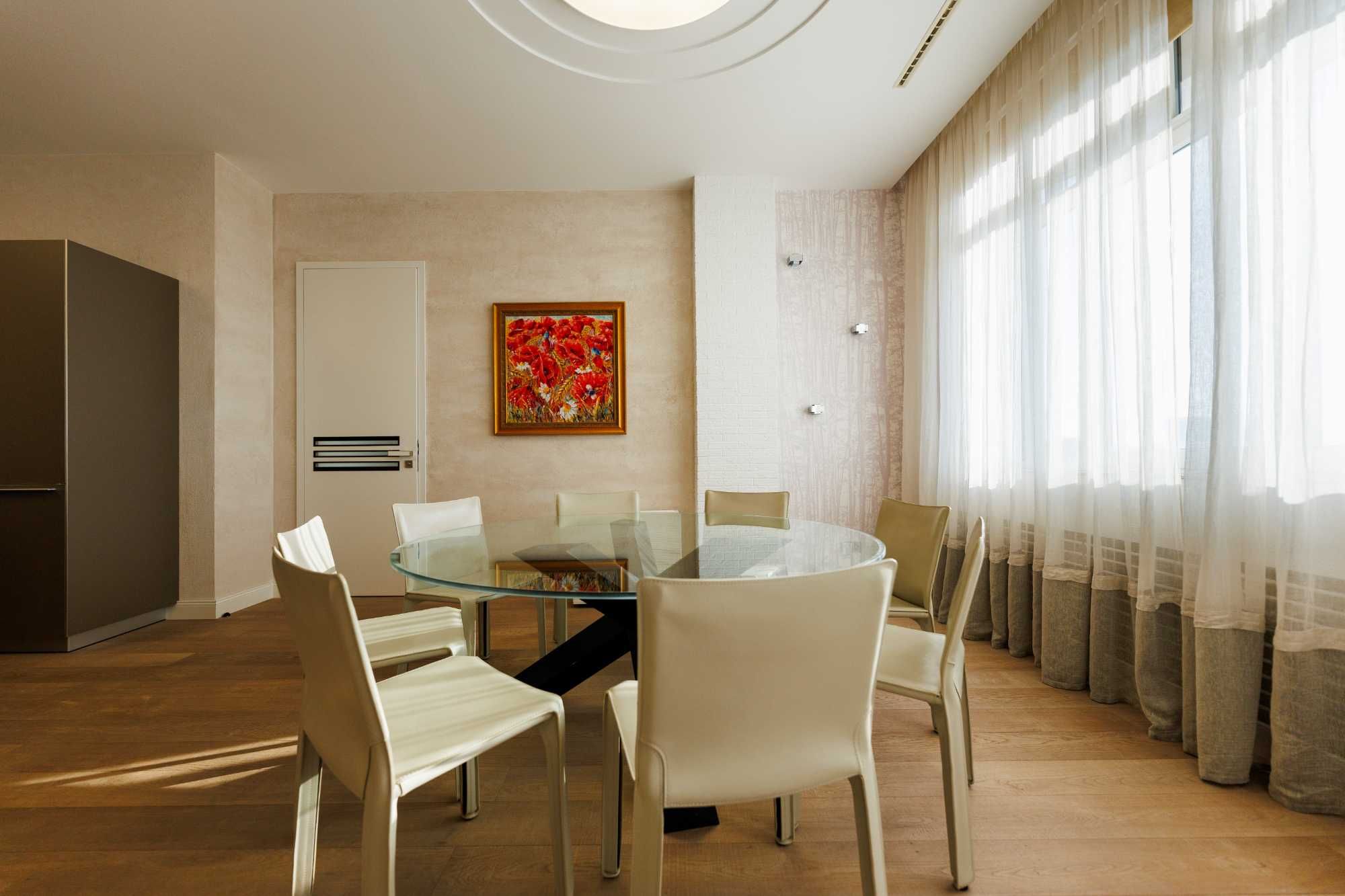 Продам 3-к(208м2)з дизайнерським ремонтом на Грушевского 9а