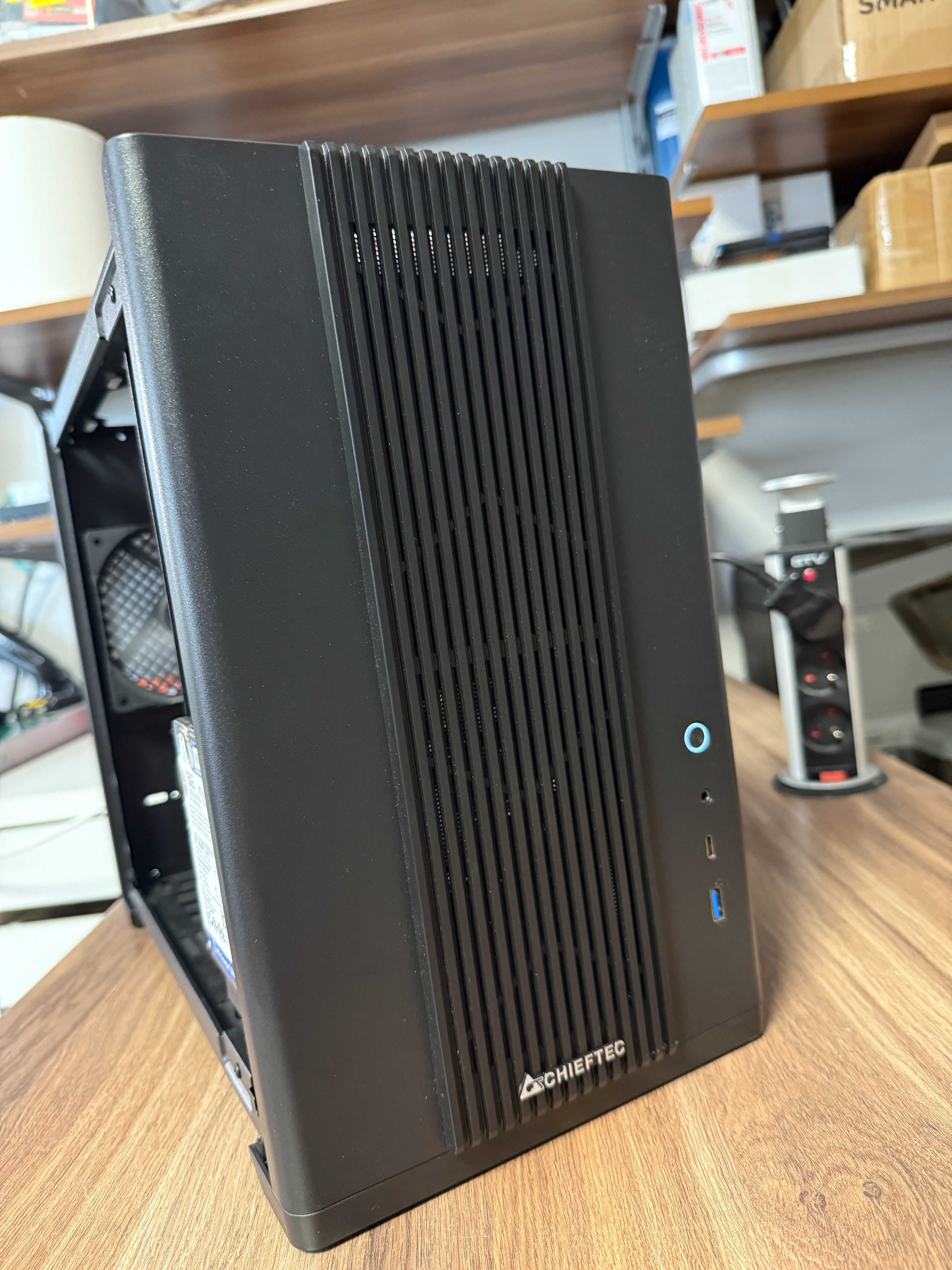 Komputer do gier i nie tylko XEON e5, RX 470 32 GB RAM, SSD+HDD warto!