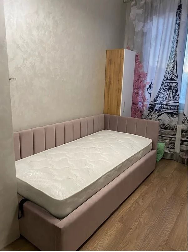 ліжко м'яке дитяче,підліткове,кутове,виробник,матрас.Наложка