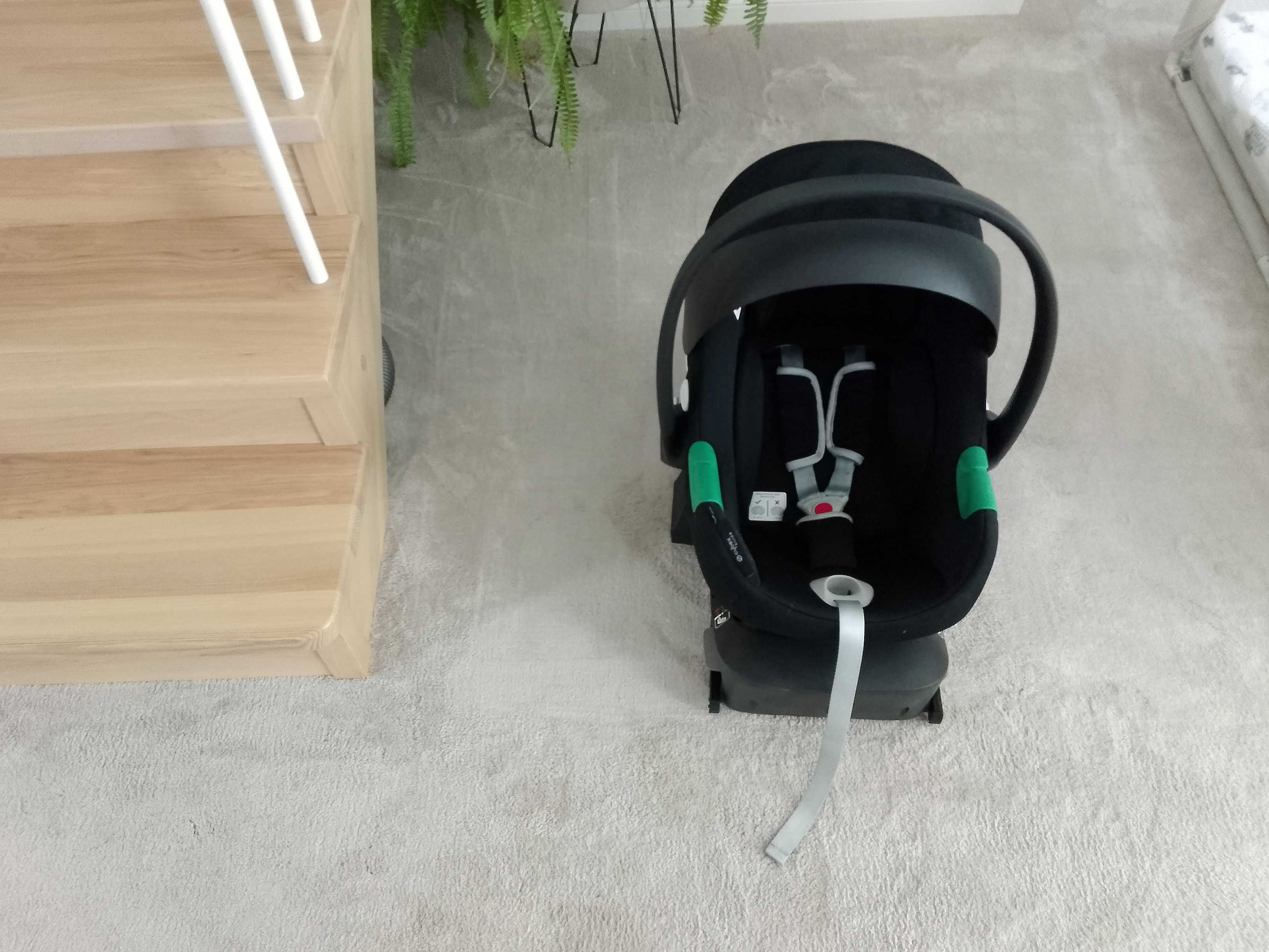 Fotelik samochodowy/nosidełko  Cybex aton 2 z bazą 0-13 kg