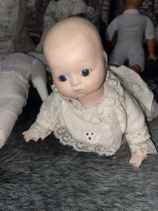 Детали к фарфоровым куклам ,руки ,ноги ,голова