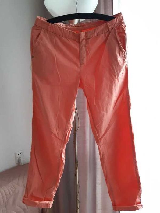 InCode ładne materiałowe spodnie chinosy damskie brzoskwiniowe M 38