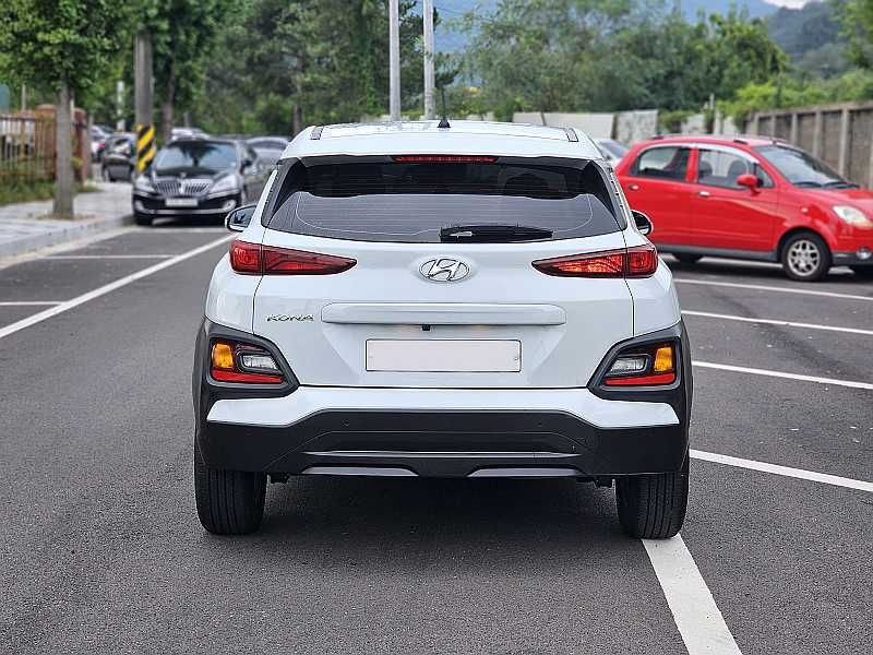 Автомобіль Hyundai Kona 2020 року