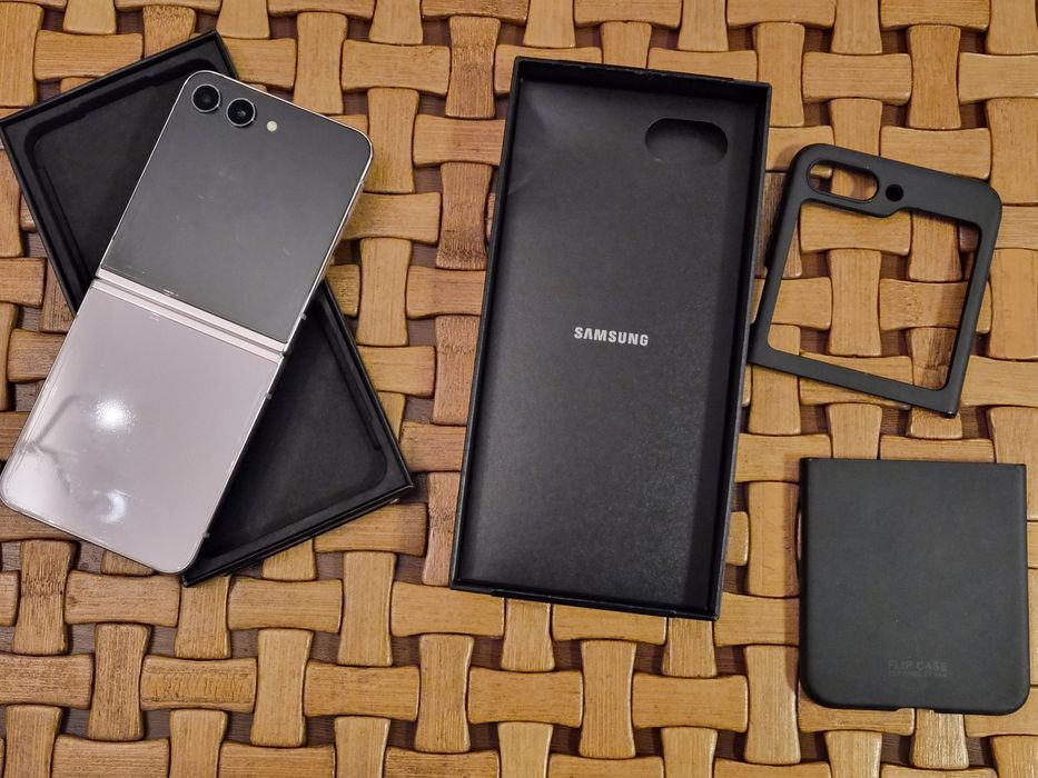 Samsung Galaxy Z Flip 5 8/512 - jak nowy, idealny