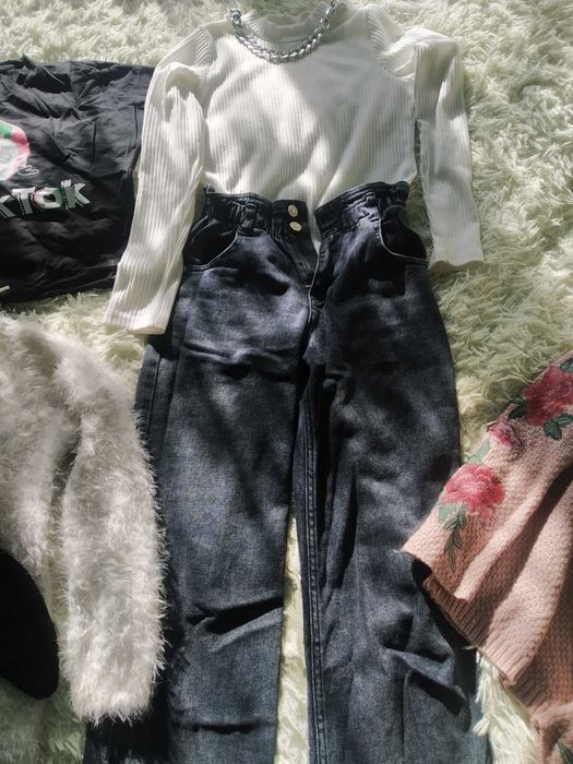 Пакет одягу для дівчинки