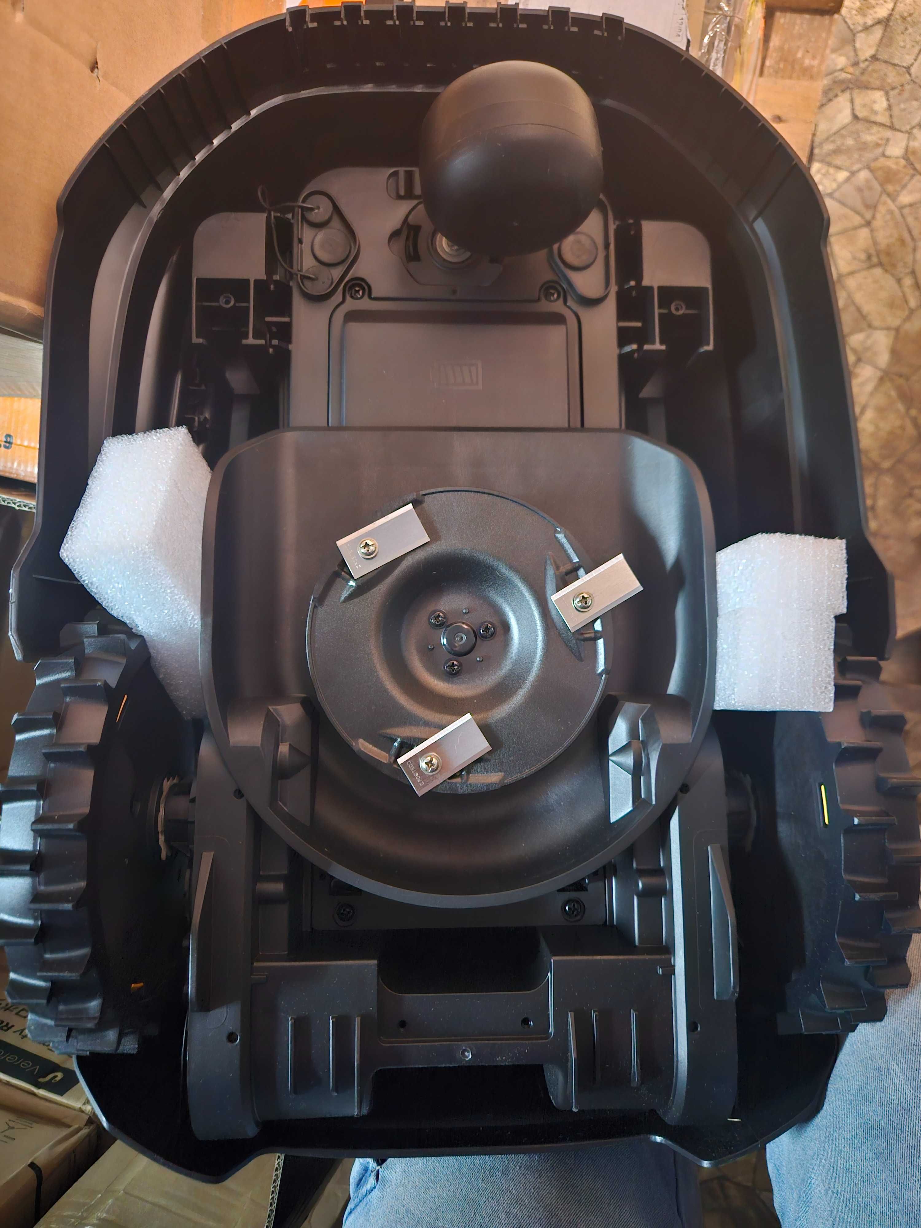Nowy robot koszący Landxcape lx799