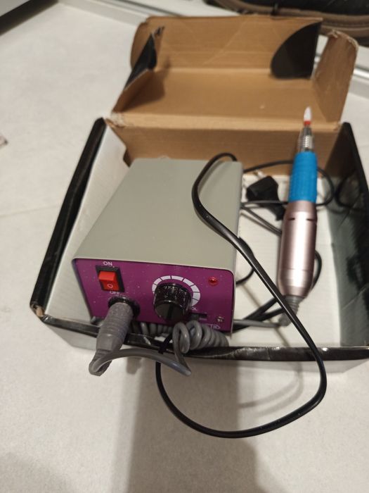 Продам фрезер та лампу