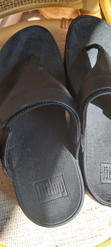 Japonki fitflop skóra