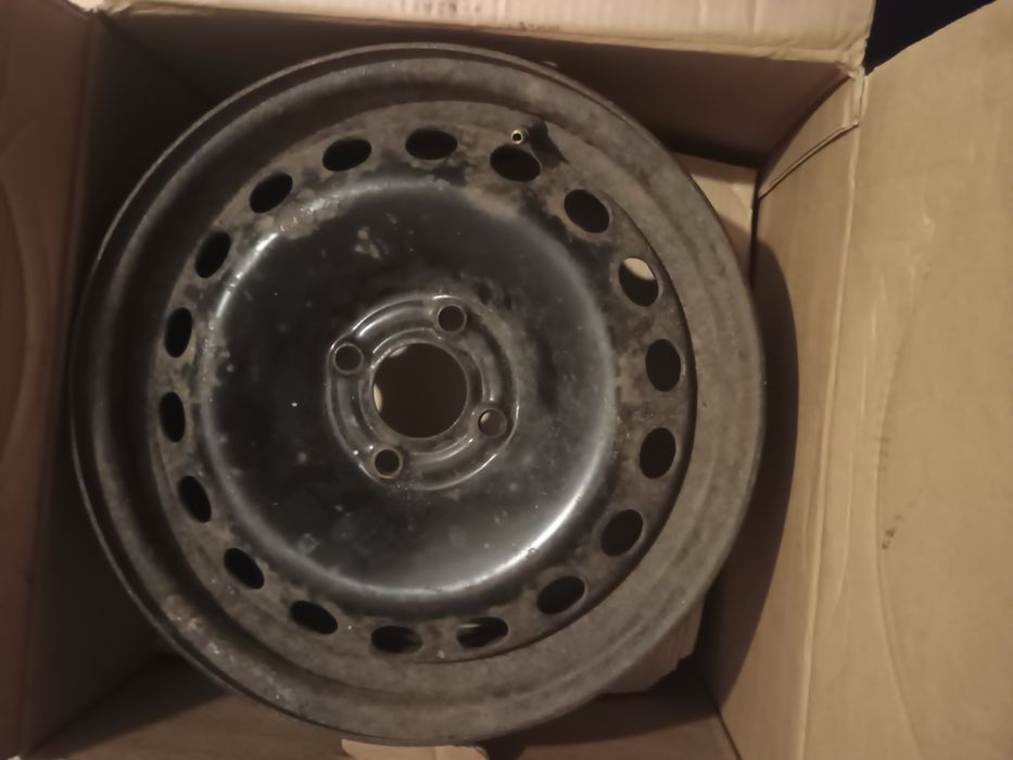 Диски R15 сталеві диски іржаві