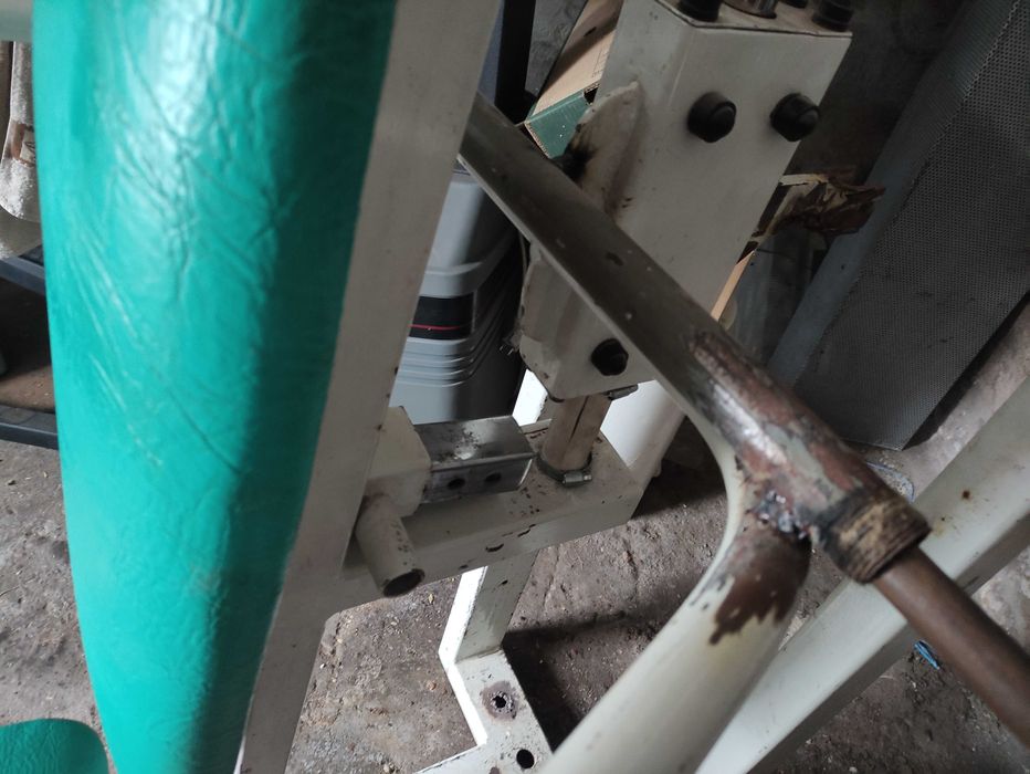 Maszyna Atlas BARKI HES wyciskanie siedząc naramienne przerobiona