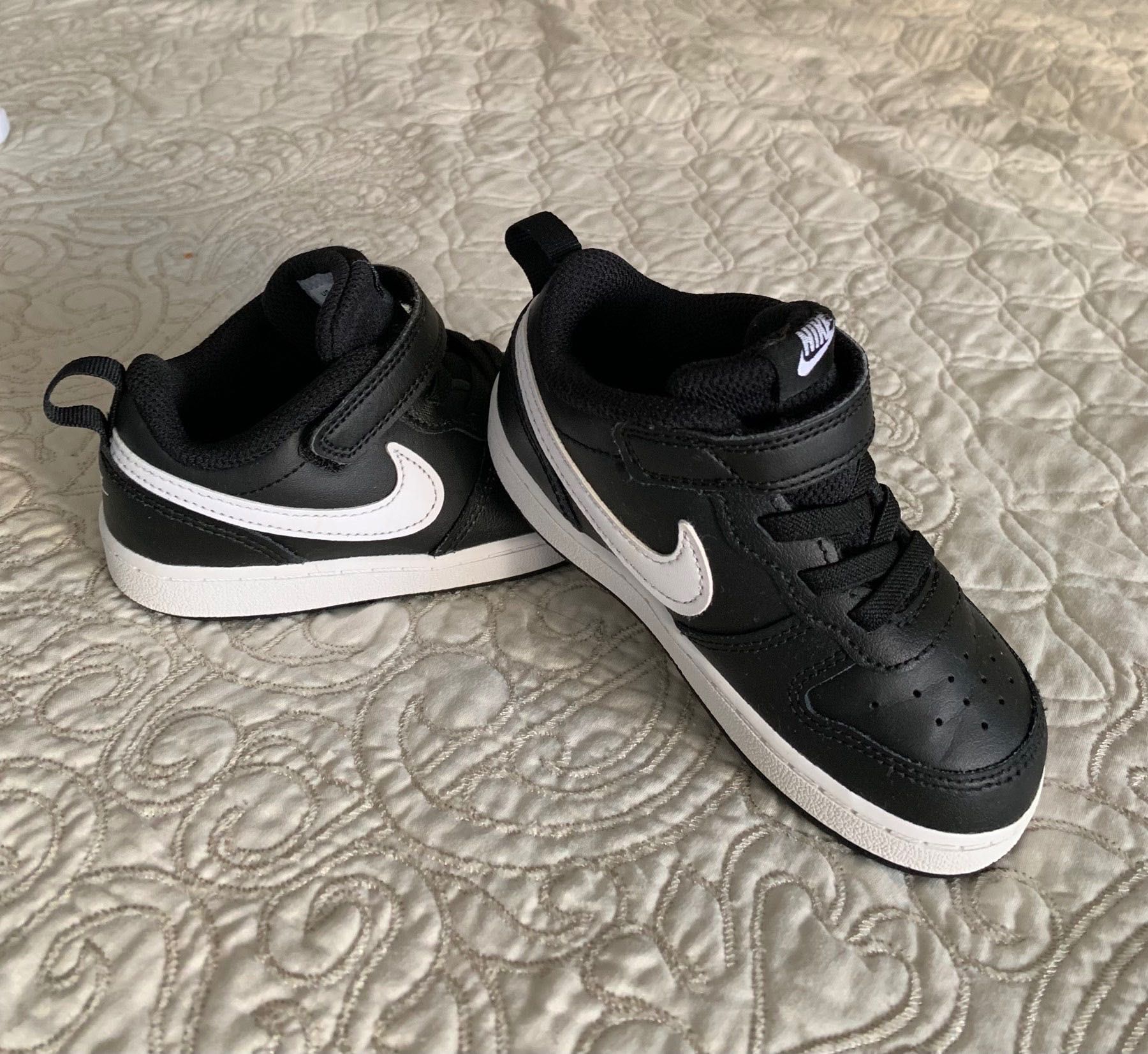 Sapatilhas NIKE tam 25