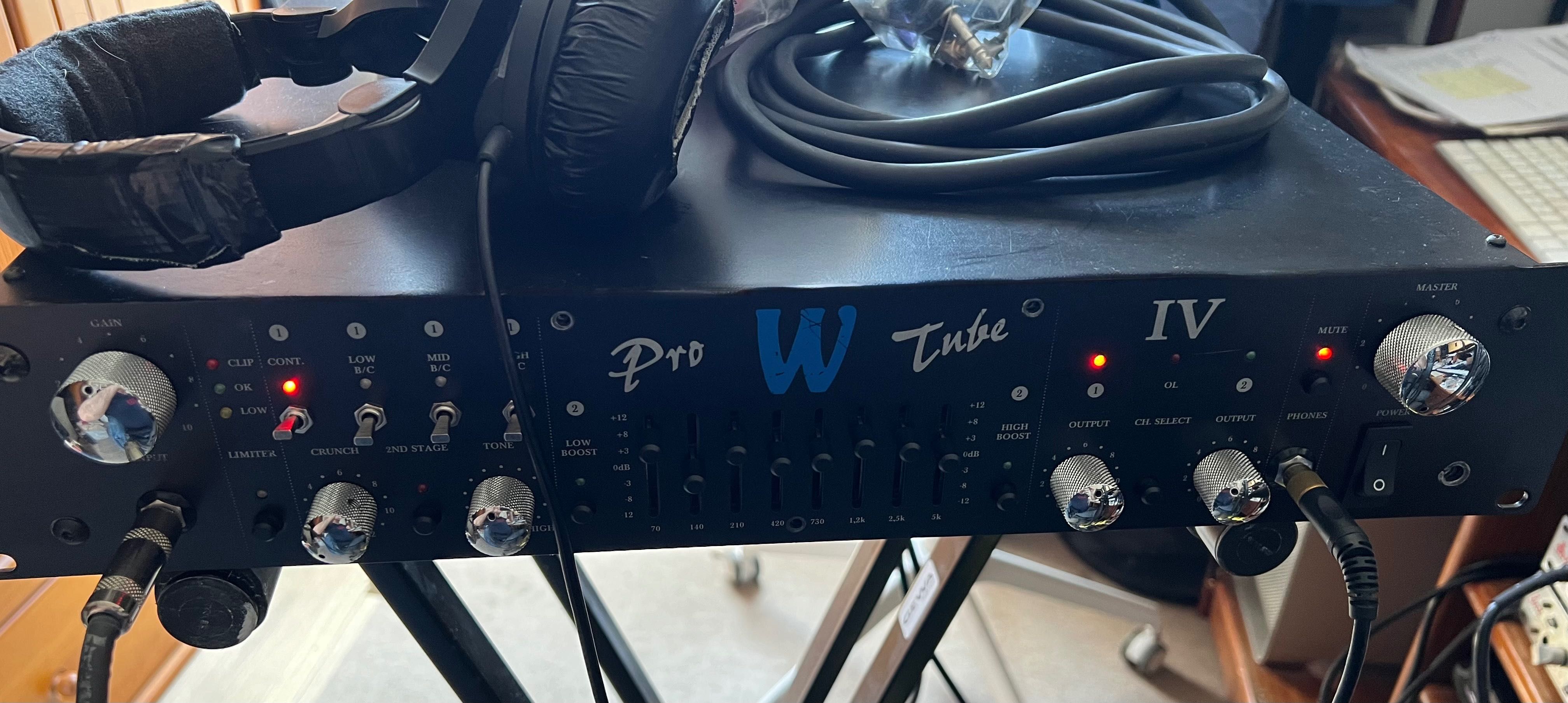 Amplificador Pro Tube IV e Coluna 410-8 PRO Warwick Made in Germany