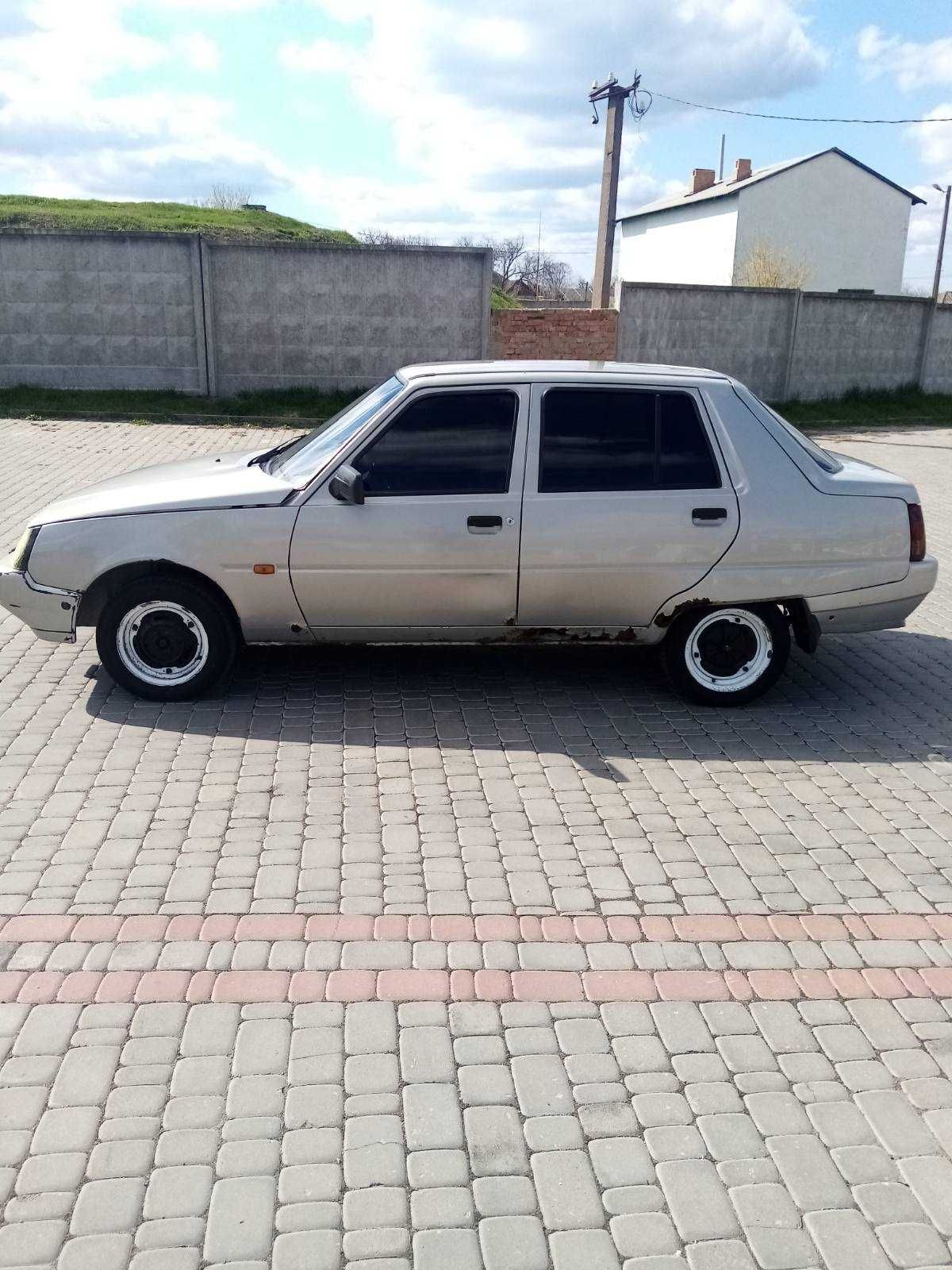 ЗАЗ 110307-42 (СЛАВУТА), 1.2, 2007 года