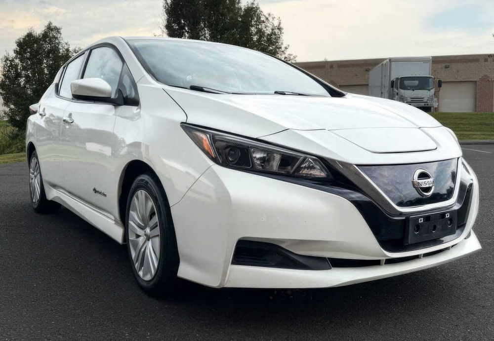 Nissan LEAF S      2018