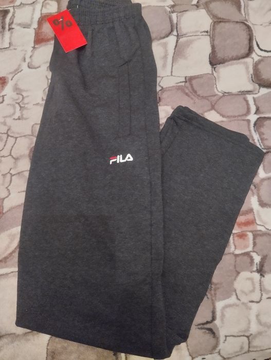 Брюки спортивные прямые.