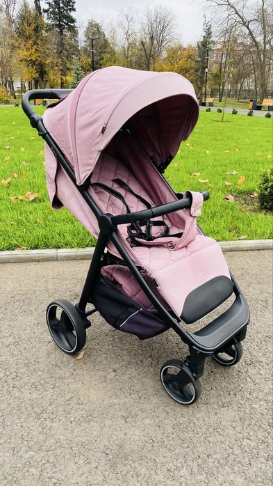 Прогулянковий візок Carrello Bravo(прогулочная коляска camino)