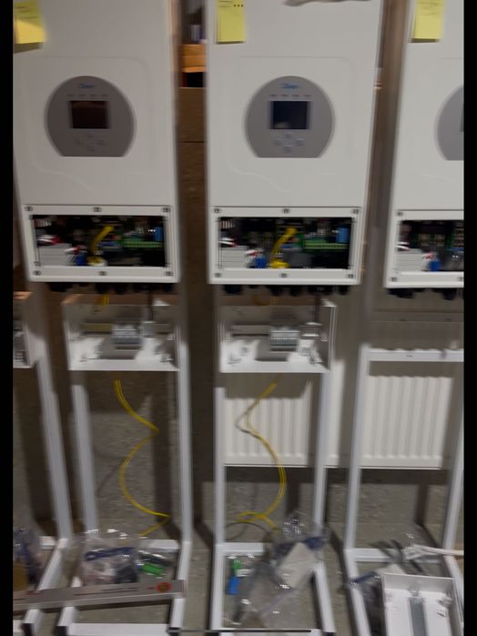 інвертори Deye 5/6/8/12/16 кВт та акумулятори Deye 5 кВт