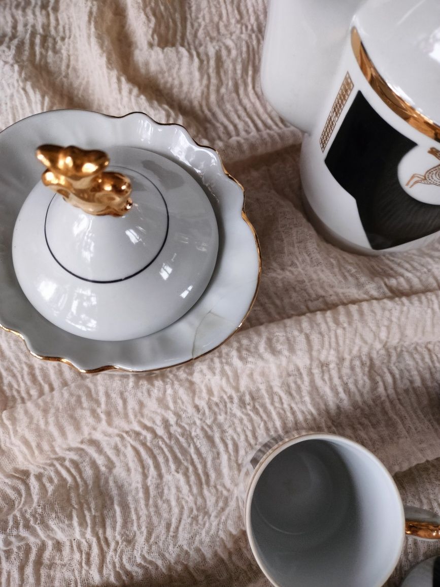 Złoty pegaz zestaw kawowy porcelana z lat 70-tych PRL