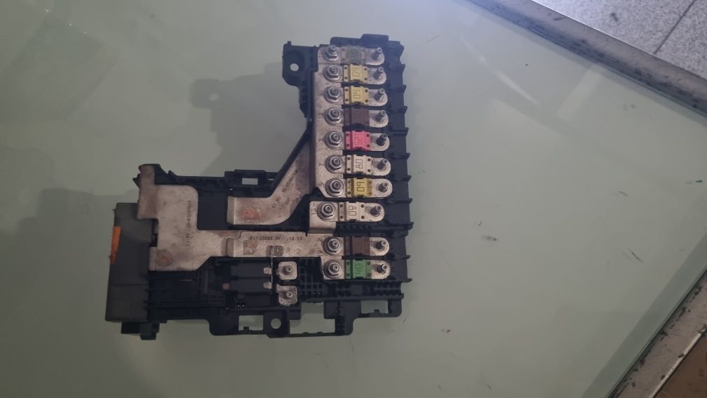 Caixa de Fusiveis da Bateria Citroën ou Peugeot
