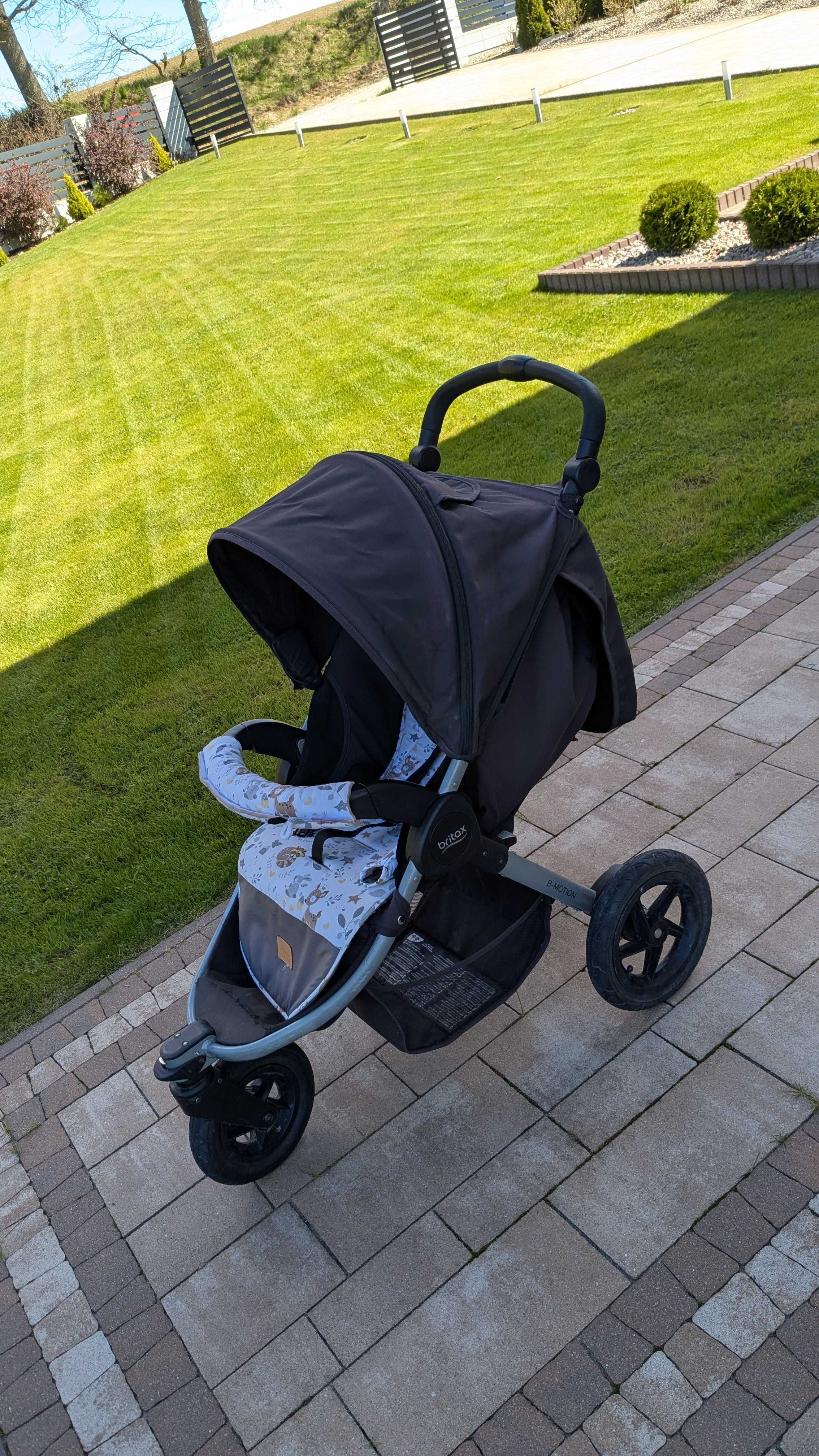 Britax B-motion 3 - wózek trójkołowy