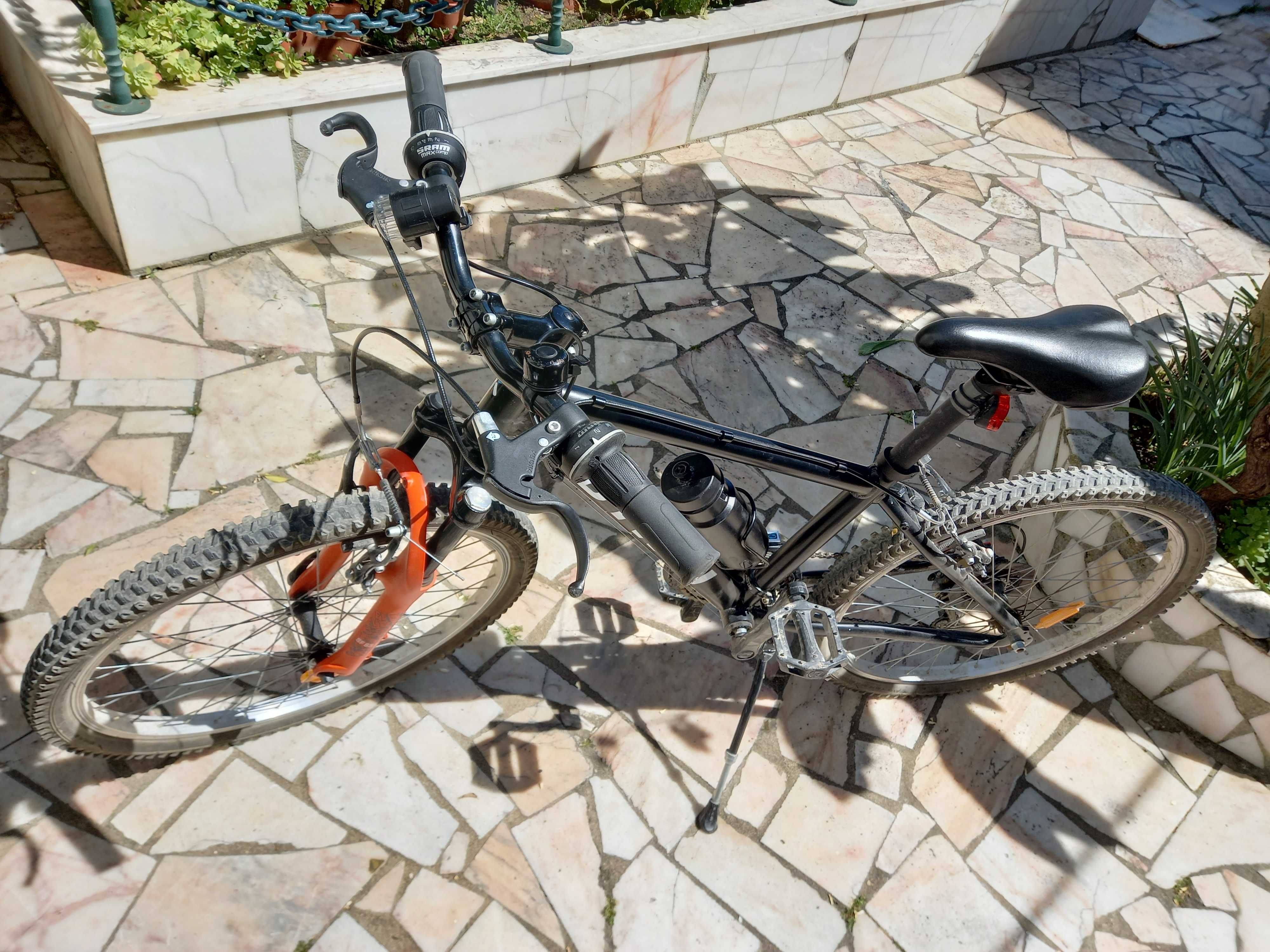 Bicicleta ROCKRIDER, Roda 24 - Muito Bom estado.