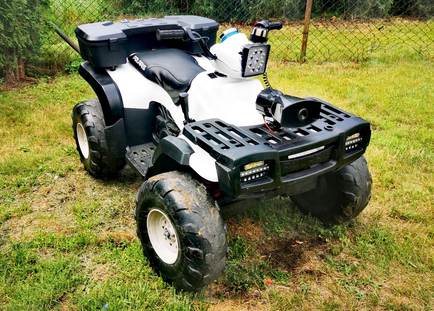 Quad Polaris . Peg perego samochód Na akumulator dla dzieci