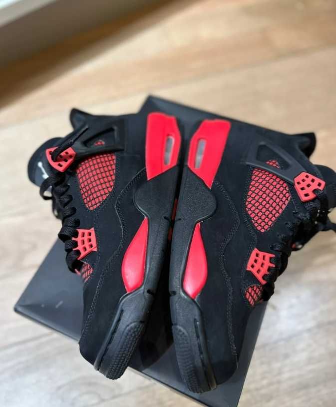 Jordan 4 Retro Red Thunder r.39