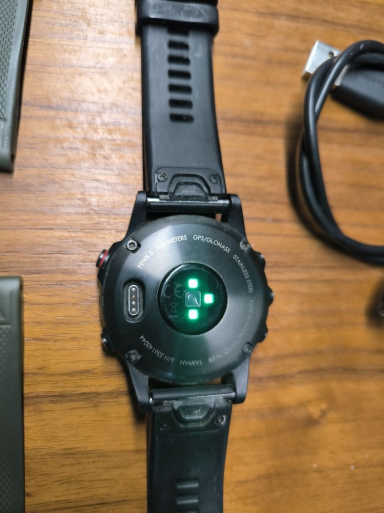Garmin Fenix 5 + pasek + bransoleta