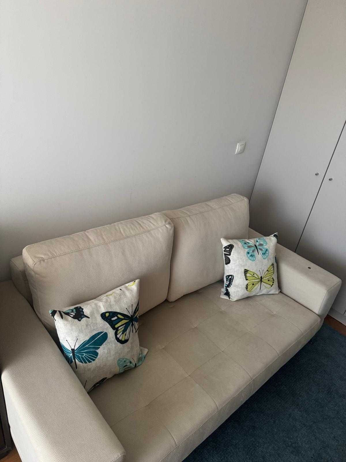 Sofá novo com pouco uso e com as medidas nas fotos, para desocupar.