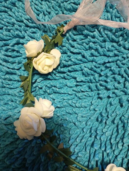 Coroa de flores para cabelo