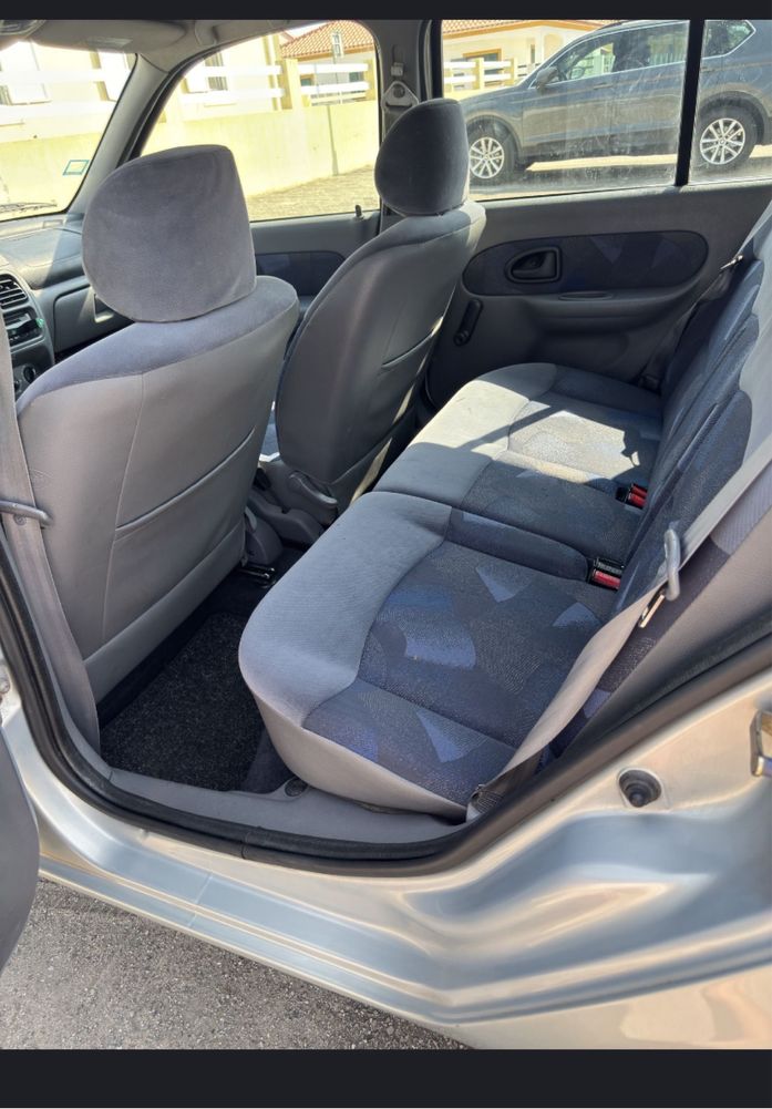 Renault Clio 1.2 - 2000