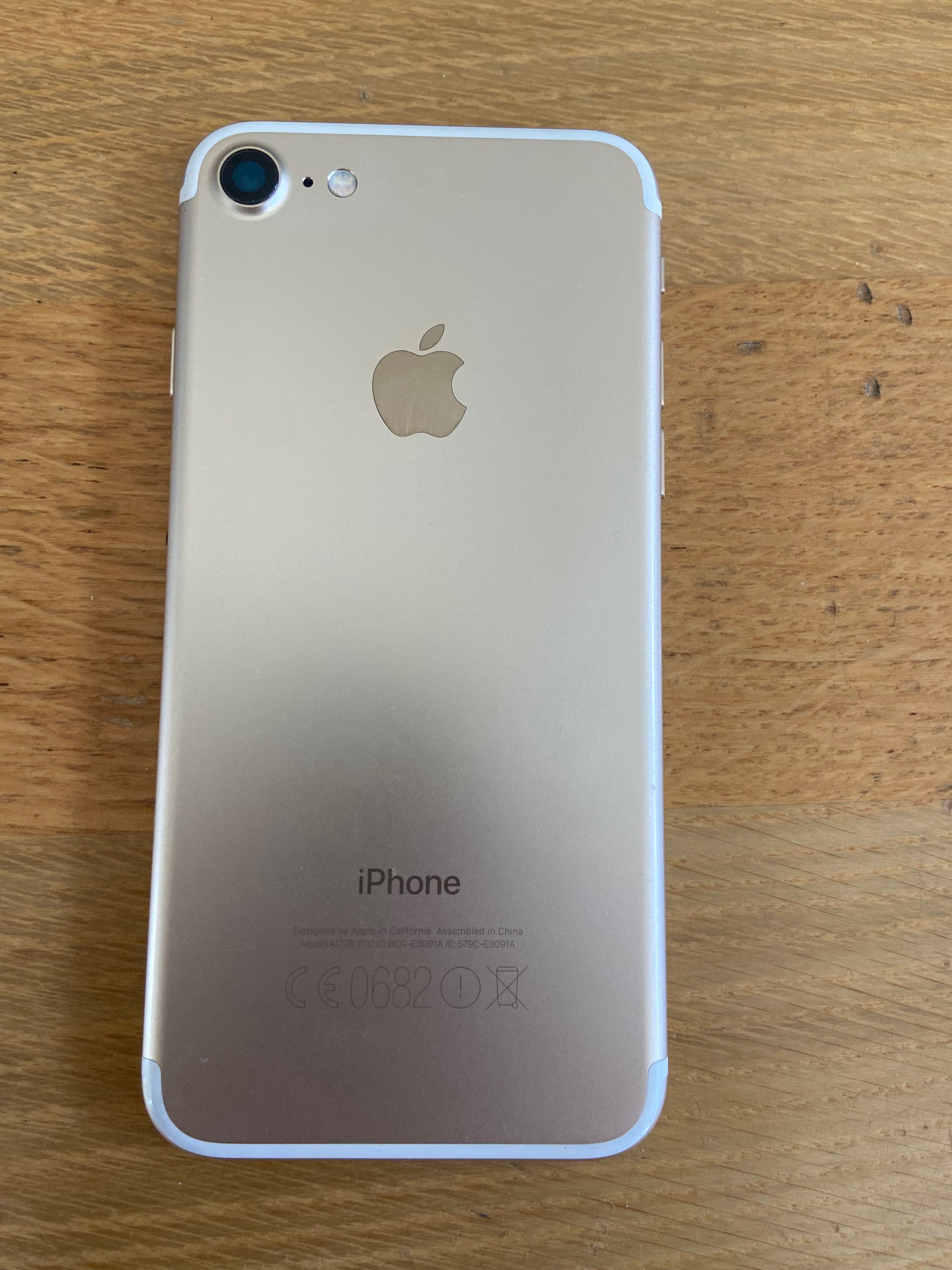 APPLE IPhone 7 256 GB Złoty