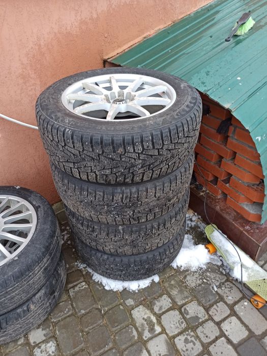 Продам колеса две разболтовки5/120+ 5/114,3    R18