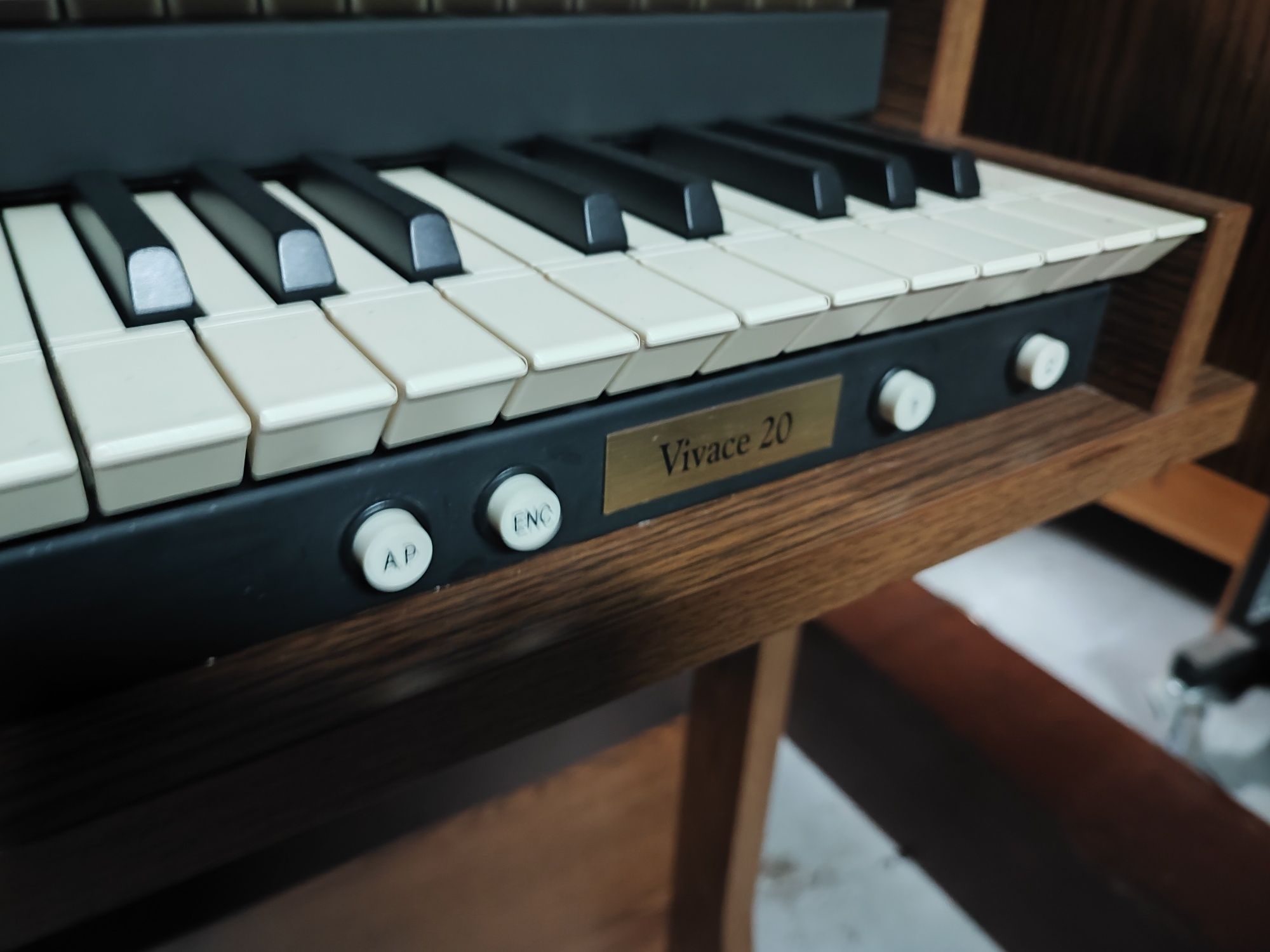 Cyfrowe organy kościelne Viscount Vivace 20