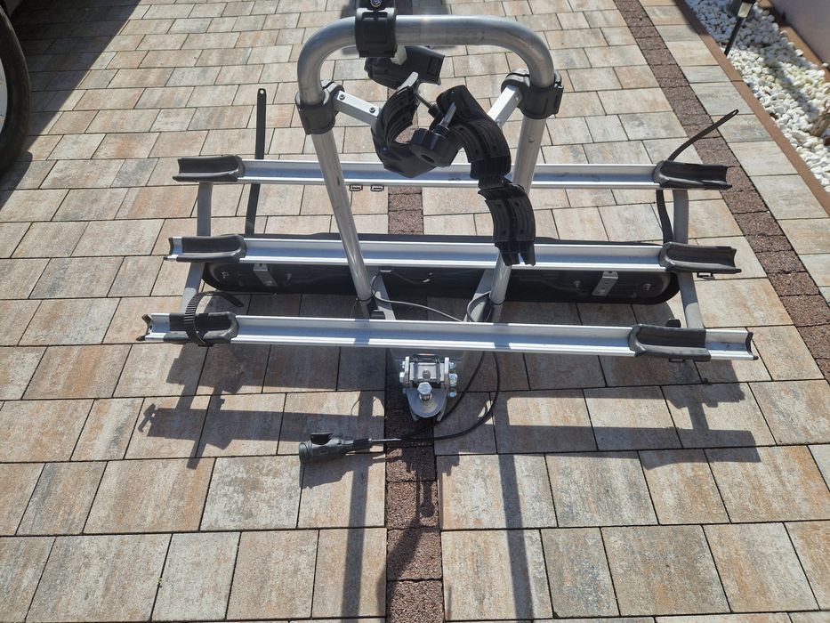 Bagażnik na 3 rowery montowany na hak