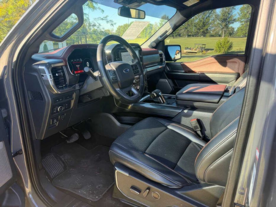 Ford F-150 Lariat      2021