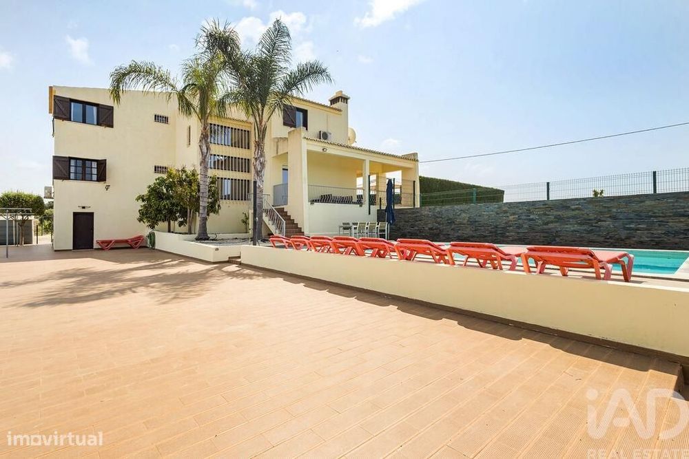 Casa / Villa T5 em Guia de 322,00 m2