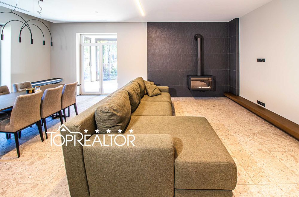 Продам 2-поверховий котедж у селищі Лісове. Лісопарк