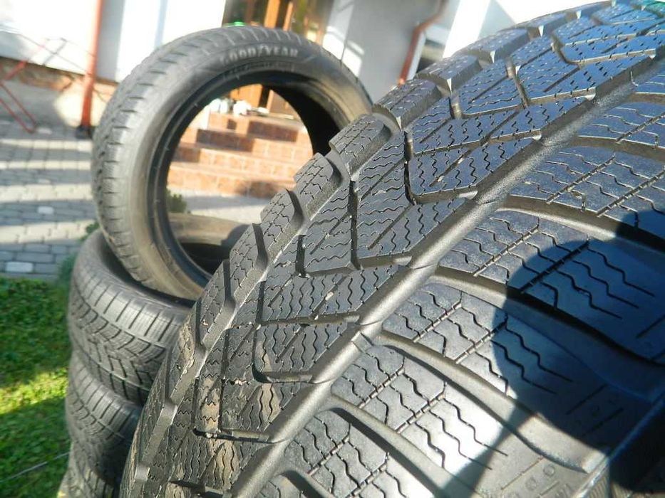 Шина колеса резина R18 225/60 Pirelli SottoZero 3 2шт Зима