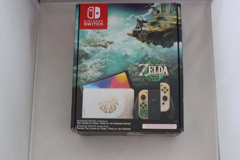 Nintendo Switch OLED Zelda Limited Edition 64GB Gold