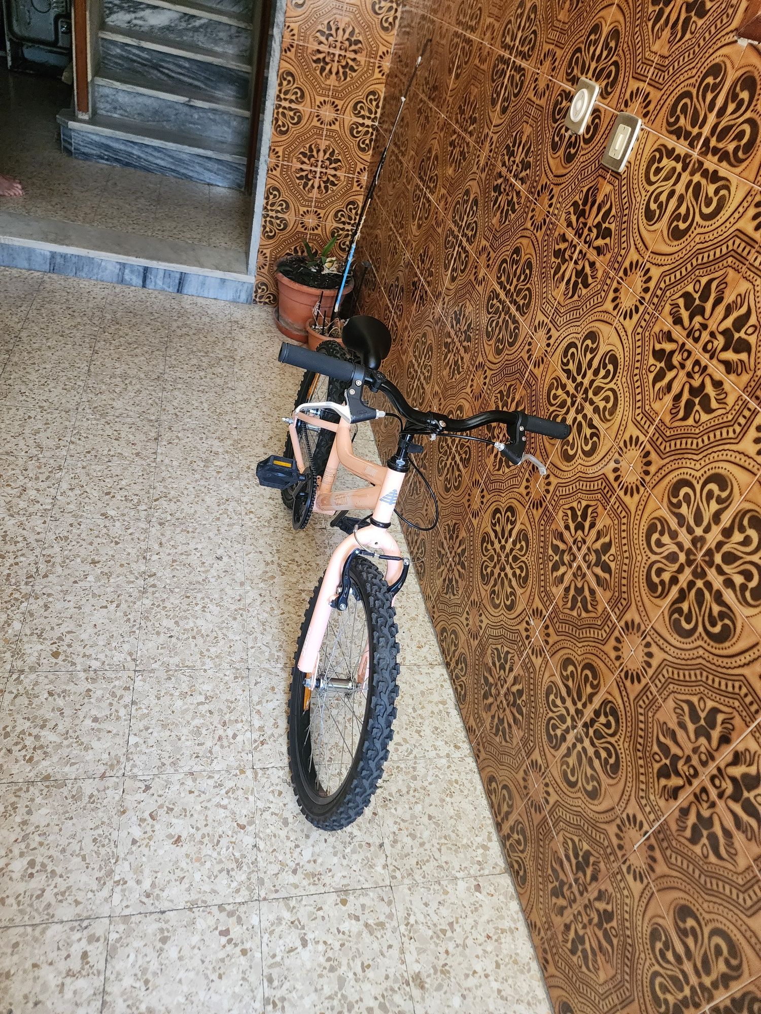 Bicicletas poucos usadas