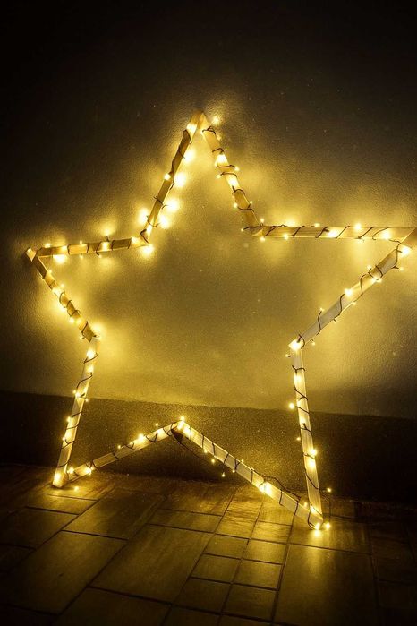 Gwiazda świąteczna z oświetleniem