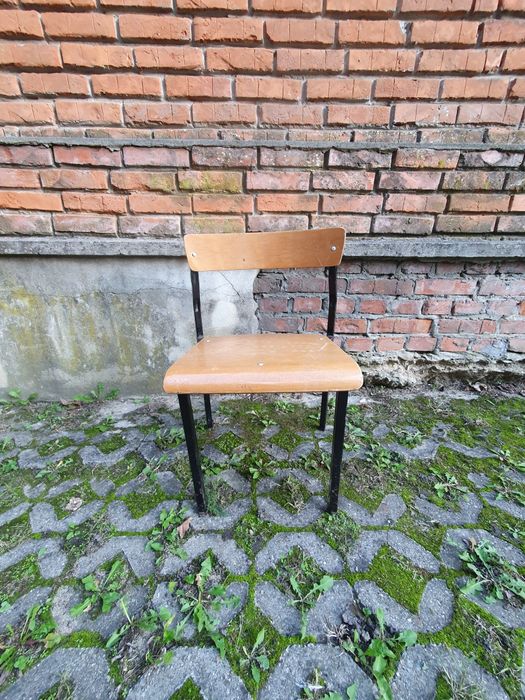 Krzesła szkolne 62 szt - cena za 1szt